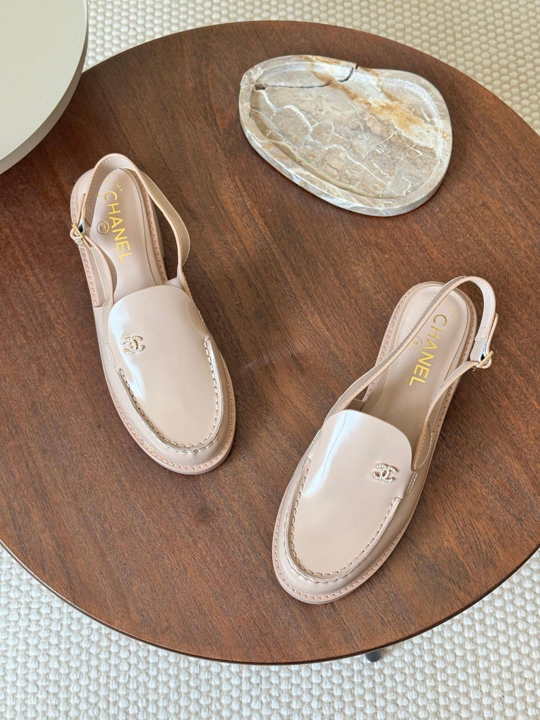 SLINGBACKS
-CHANEL